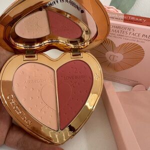 Charlotte Tilbury Heart Blush Duo - COLOR PILLOW TALK FLAWLESS PEACH